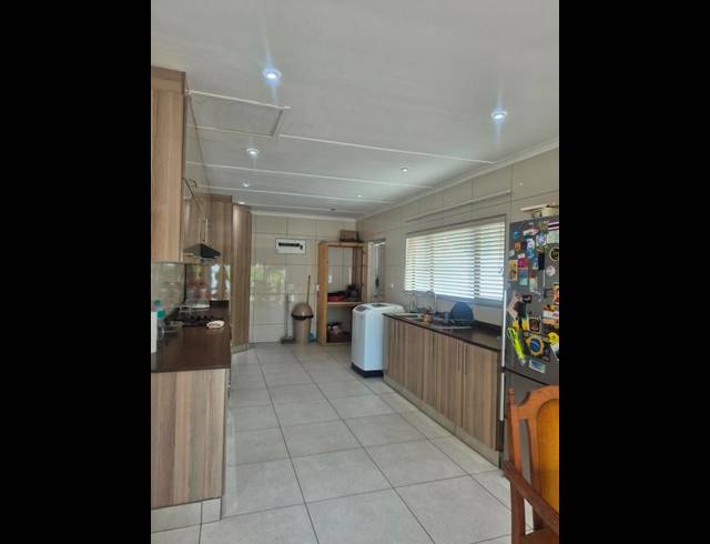 5 BEDROOM PROPERTY TO RENT IN HERRWOOD PARK